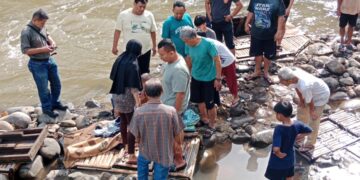 Diduga Epilepsi, seorang pria hanyut saat mandi di sungai Ciliwung