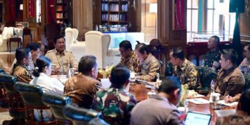 Presiden Prabowo Pimpin Rapat Terbatas Bahas Penataan Lahan Perkebunan Sawit