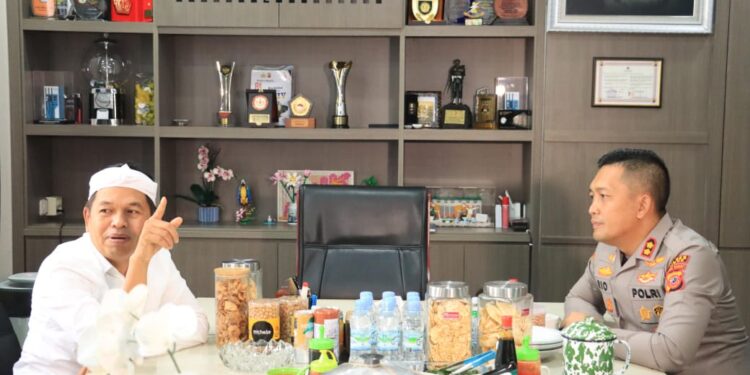 Kang Dedi Mulyadi datangi Mapolres Bogor, Ada apa ?