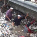 Dedi Mulyadi Nyebur ke Kali Bantu Warga Bersihkan Sampah