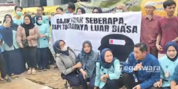 RS Radjak Hospital Cileungsi di Demo Tenaga Medis Tuntut Gaji di Bayar 100 Persen