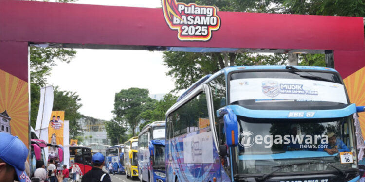 Pemudik Pertama diberangkatkan dari Gedung DPR RI, 5.000 Orang Mulai Pulang Kampung