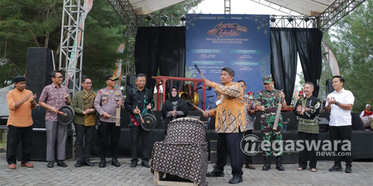 Saron Gender Tradisi Ramadhan Kerap Jadi daya Tarik Pantai Glagah