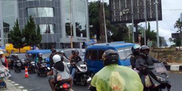 Libur Lebaran, Sejumlah Angkot Jalur Puncak masih Beroperasi