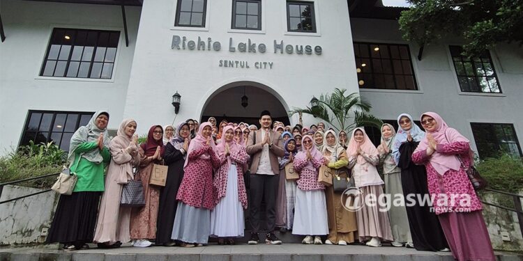 Mengintip Halal Bi Halal Ala “Emak Kantoran”