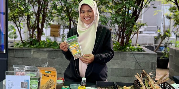 Erna “Kartini” Masa Kini, Penggerak Lingkungan dari Sampah Bukit Berlian