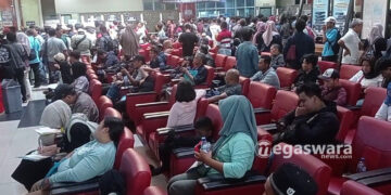 Hari Pertama Kerja, Pemohon Pajak Di Kantor Samsat Kabupaten Bogor Membludak