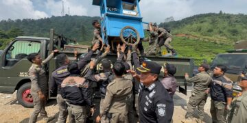 13 Bangli PKL dan Enam Pos Calo Villa Dibongkar Satpol PP