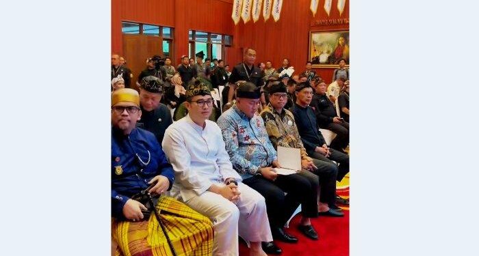 Lakukan Kirab Mahkota Binokasih, Sastra Winara: Simbol Persatuan dan Warisan Budaya Sunda