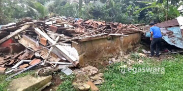 1 Unit Rumah Ambruk, Diterjang Angin Kencang