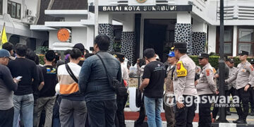 111-harir-kerja-wali-kota-suakbumi