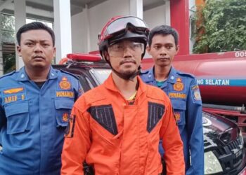 Petugas Damkar Tangsel Diprank, Laporan Ular Ternyata untuk Tagih Pinjol