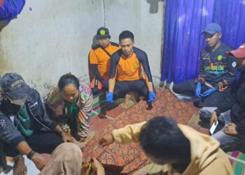 Tim SAR temukan Anak Tenggelam di Pantai Rawakalong Palabuhanratu.