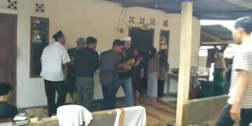 Polisi Selidiki Kematian Pasutri di Gunung Putri, Suami Ditemukan Tergantung, Istri Ditemukan Tewas dengan Luka Darah