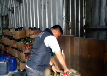 Satresnarkoba Polresta Bogor Kota Gerebek Gudang Miras Ilegal di Cilebut Timur, Lima Orang Diamankan