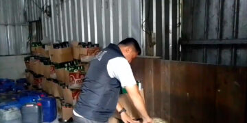 Satresnarkoba Polresta Bogor Kota Gerebek Gudang Miras Ilegal di Cilebut Timur, Lima Orang Diamankan