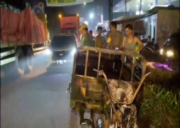 Sepeda Motor Roda Tiga Terbakar Dekat Spbu Pasir Angin