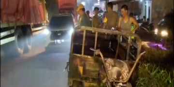 Sepeda Motor Roda Tiga Terbakar Dekat Spbu Pasir Angin