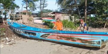 Dua Nelayan Asal Lampung Tersapu Ombak Tinggi di Tegalbuled Sukabumi, Satu Meninggal Dunia, Satu Lainnya Masih Hilang