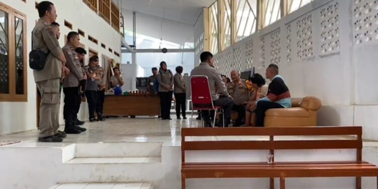  7 Tersangka Pengrusakan Villa dan Pembubaran Retret Pelajar Kristen di Sukabumi. Di Amankan Polisi