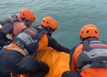 Tim SAR Temukan Jasad  Tenggelam Di Pantai Buffalo Palabuhanratu Sukabumi.