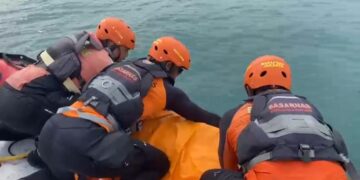 Tim SAR Temukan Jasad  Tenggelam Di Pantai Buffalo Palabuhanratu Sukabumi.