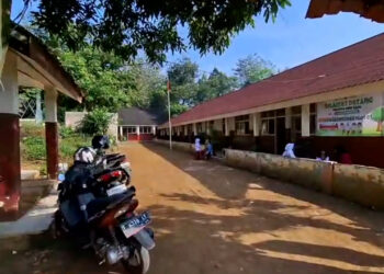 Miris, SDN Leuweungkolot 07 Cibungbulang Rusak dan Kumuh, Usulan Perbaikan Selalu Tidak Ada Jawaban