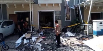 Gas Meledak, Merusak Rumah Anggota Kepolisian dan Kendaraan di Gunungsindur