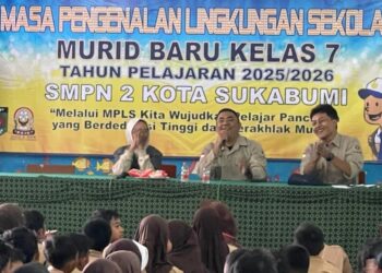 PWI Ajarkan Kode Etik Jurnalistik dan Tupoksi Wartawan kepada Siswa SMPN 2 Kota Sukabumi