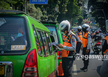 Dishub kota bogor periksa kelengkapan angkutan kota