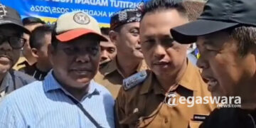 Gubernur-Jabar-Hentikan-Sementara-Tambang-Pemasok-Tol-Bocimi-Saat-Sidak-di-Sukabumi.