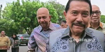 Hendropriyono Duga Ada Aktor Luar Negeri Tunggangi Aksi Tolak Tunjangan DPR