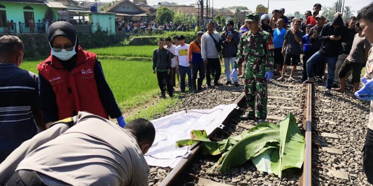 Mengenaskan, Warga Cicantayan Tewas Tertabrak Kereta Api Sukabumi – Bogor