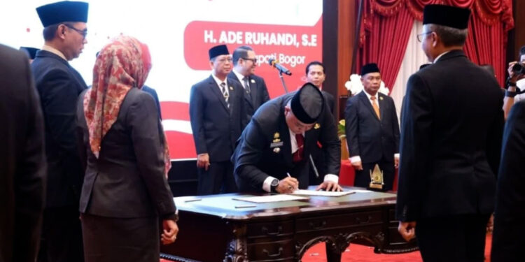 Bupati Bogor Lantik 7 Pejabat Eselon II, Tegaskan Komitmen Tingkatkan Pelayanan Publik