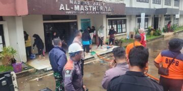 Hujan Deras, Permukiman Warga Kampung Tipar Sukabumi Dilanda Banjir Bandang.