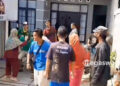 Pria Bertato Tertangkap Warga Menggasak Rumah Kosong Diamuk Massa