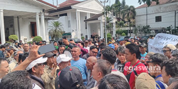 Ratusan pedagang pasar bogor tolak relokasi
