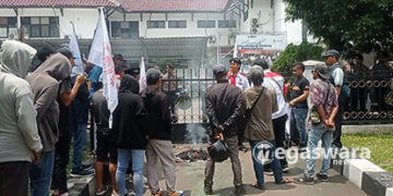 Mahasiswa Lempari Telur di kantor ATR/BPN di Picu Sengkela Lahan