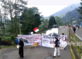 Mahasiswa Gelar Aksi Protes Bangunan Asep Stroberi di Puncak