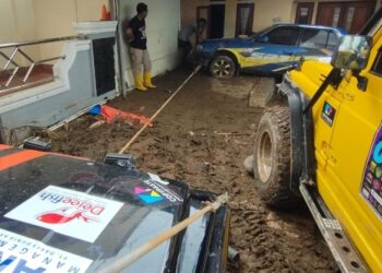 Jeepsi Sukabumi Terjunkan Tim Berikan Bantuan Korban Banjir