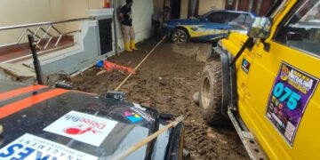 Jeepsi Sukabumi Terjunkan Tim Berikan Bantuan Korban Banjir