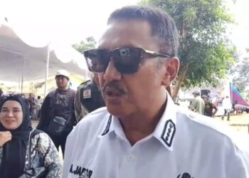 Menko PM Salurkan Bantuan Relokasi Pasca Longsor, Bupati Asep Jafar Bilang Gini