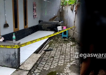 Pria Tanpa Identitas Tewas Bersimbah Darah di Depan Kontrakan