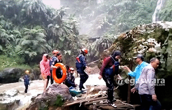 Wisatawan Asal Bogor Terjebak di Aliran Curug Seribu