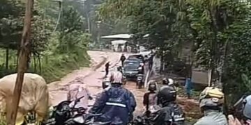 Hujan Guyur Wilayah Sukabumi, Jalan Nyalindung Banjir Tanah Lumpur