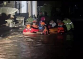 569 Rumah Di Kabupaten Serang Terendam Banjir, Ratusan Warga Dievakuasi Perahu Karet