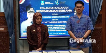 300 Rumah di Pulau Tunda Bakal Nikmati Listrik 24 Jam dari PLTS