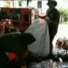 Warga gunung putri raup keungan dari tabungan sampah