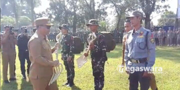 Wakil Bupati Sukabumi bersama Kodim 0607/Kota Sukabumi Gelar TMMD Desa Parakanlima Cikembar.