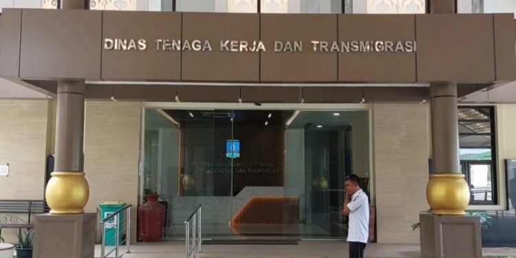 Jelang Idul Fitri, Disnakertrans Serang Tegaskan THR Pekerja Harus Dibayar Penuh dan Tidak Boleh Dicicil